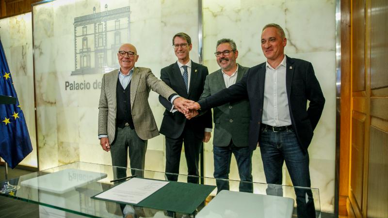 Imagen de los firmantes