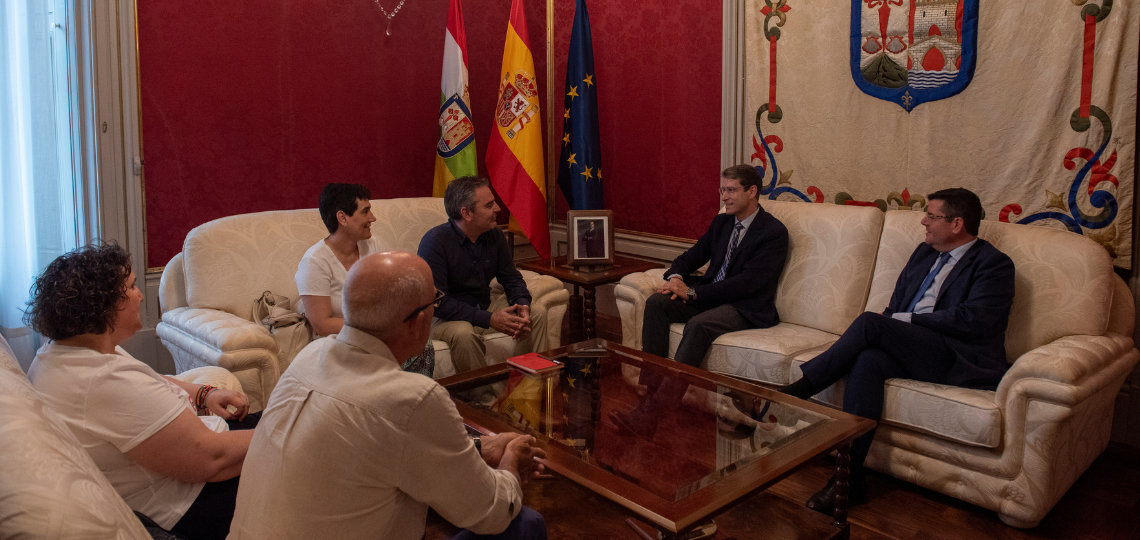 Reunión entre la ejecutiva de UGT La Rioja y el nuevo presidente del Gobierno de La Rioja