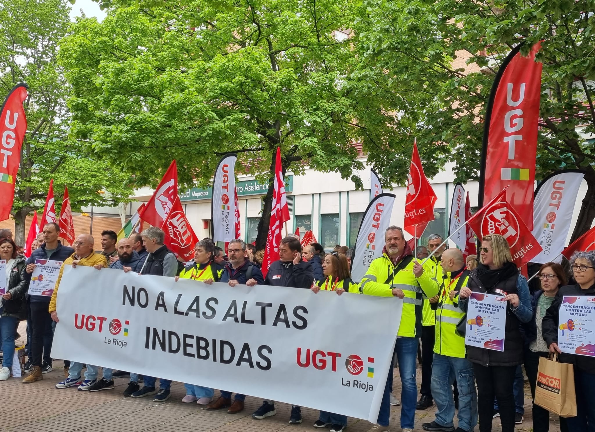 Imagen de la concentración celebrada frente a la Mutua Universal