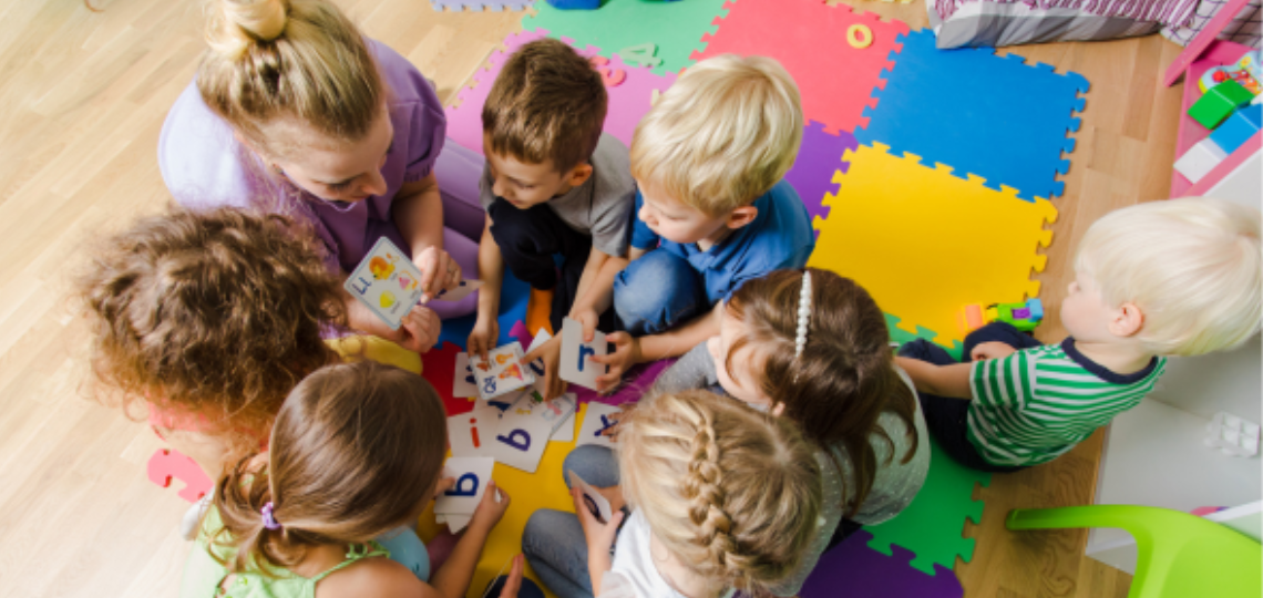 Imagen de archivo de escuela infantil