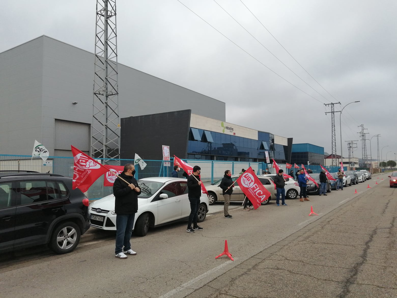 UGT y CSIF alcanzan un acuerdo para indemnizar a la plantilla de MB Tooling pero lamentan el cierre de la empresa