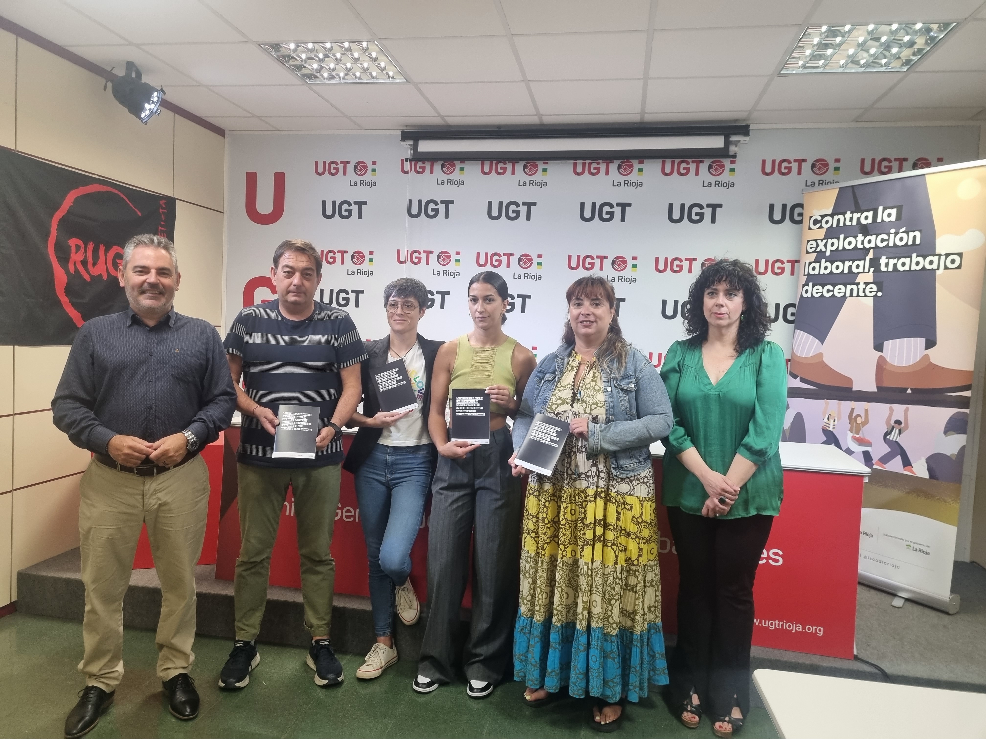 Algunos de los ponentes del Seminario junto a las organizadoras.